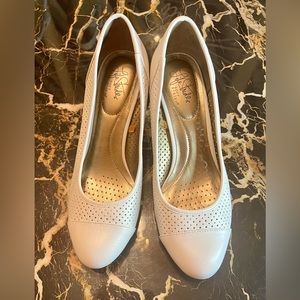 Life Stride White Low Heel Stiletto